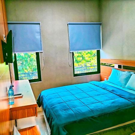 Cozy Residence Tomang Giacarta Esterno foto