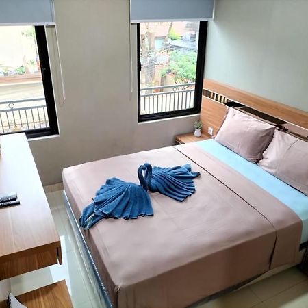 Cozy Residence Tomang Giacarta Esterno foto