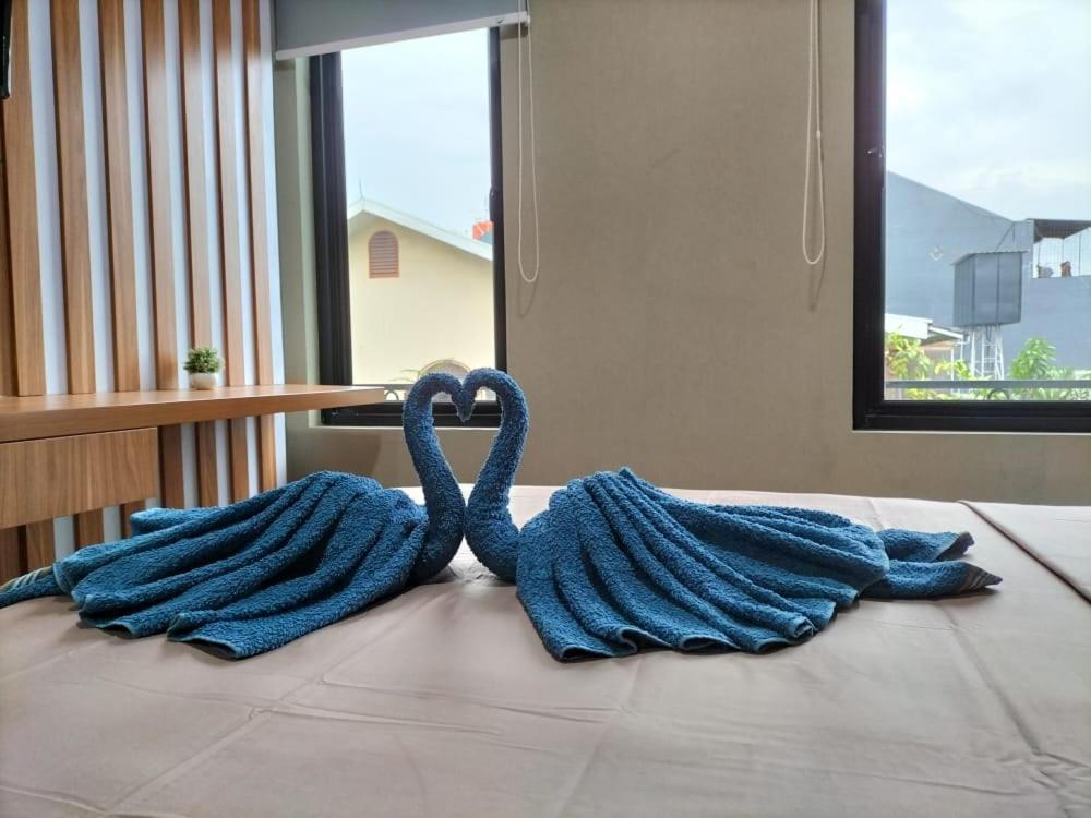 Cozy Residence Tomang Giacarta Esterno foto
