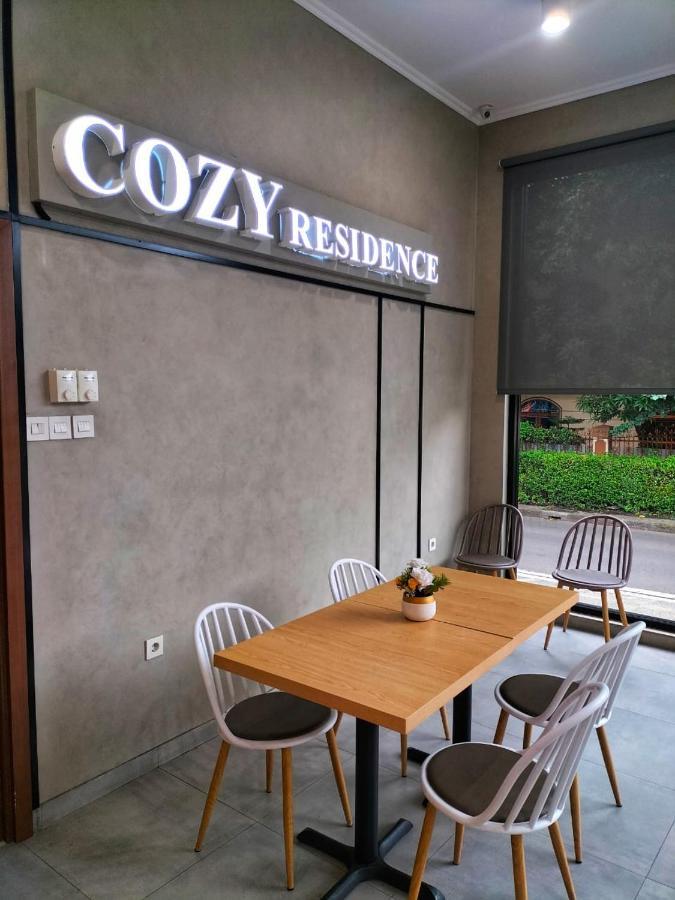 Cozy Residence Tomang Giacarta Esterno foto